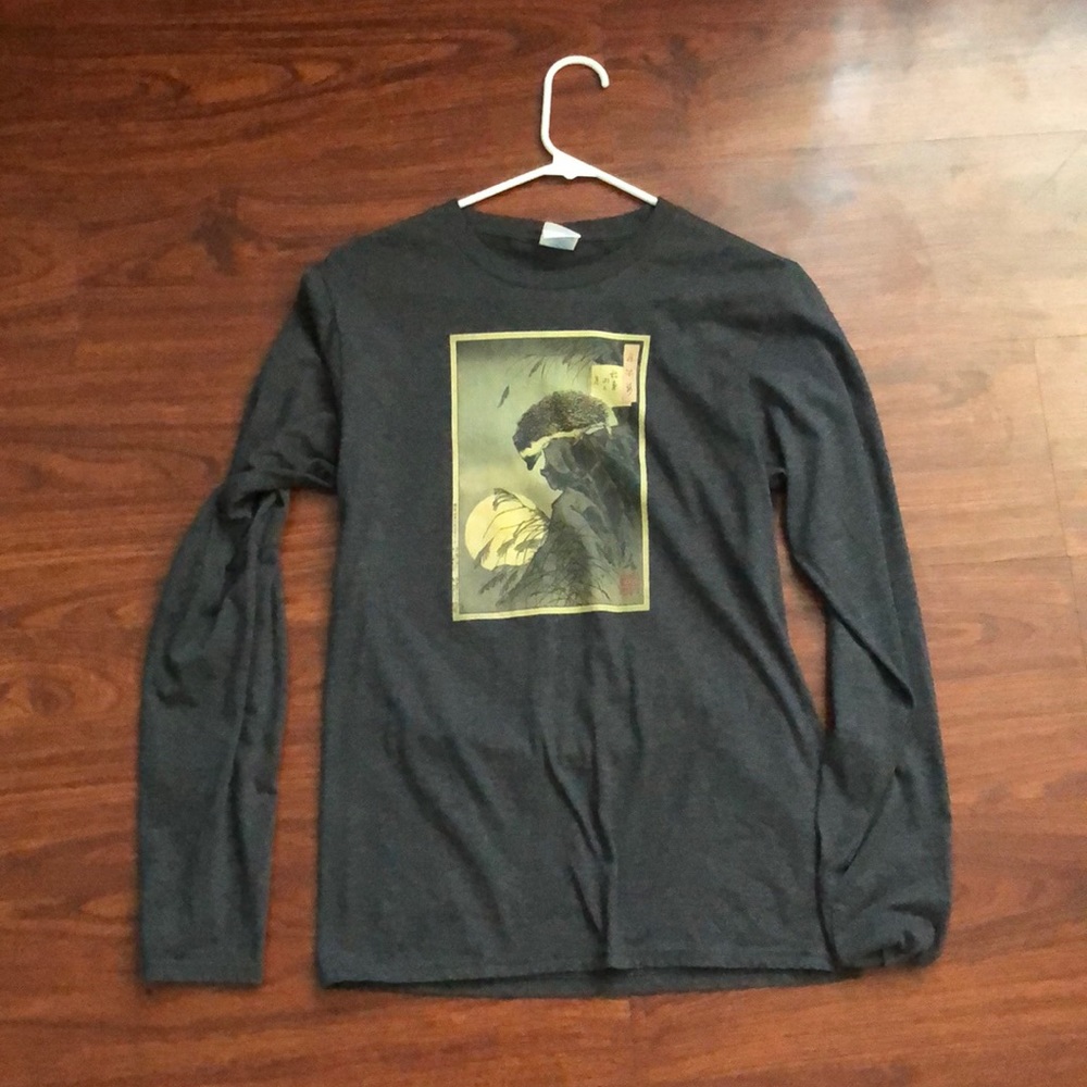 Graphic long sleeve.